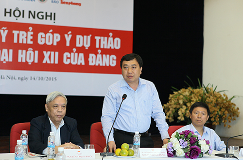 Đồng chí Nguyễn Mạnh Dũng, Bí thư thường trực TƯ Đoàn phát biểu tại hội nghị